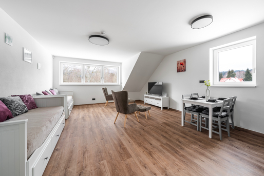 Modern&iacute; horsk&yacute; apartm&aacute;n s v&yacute;hledem na &Scaron;pič&aacute;k, 49 m2