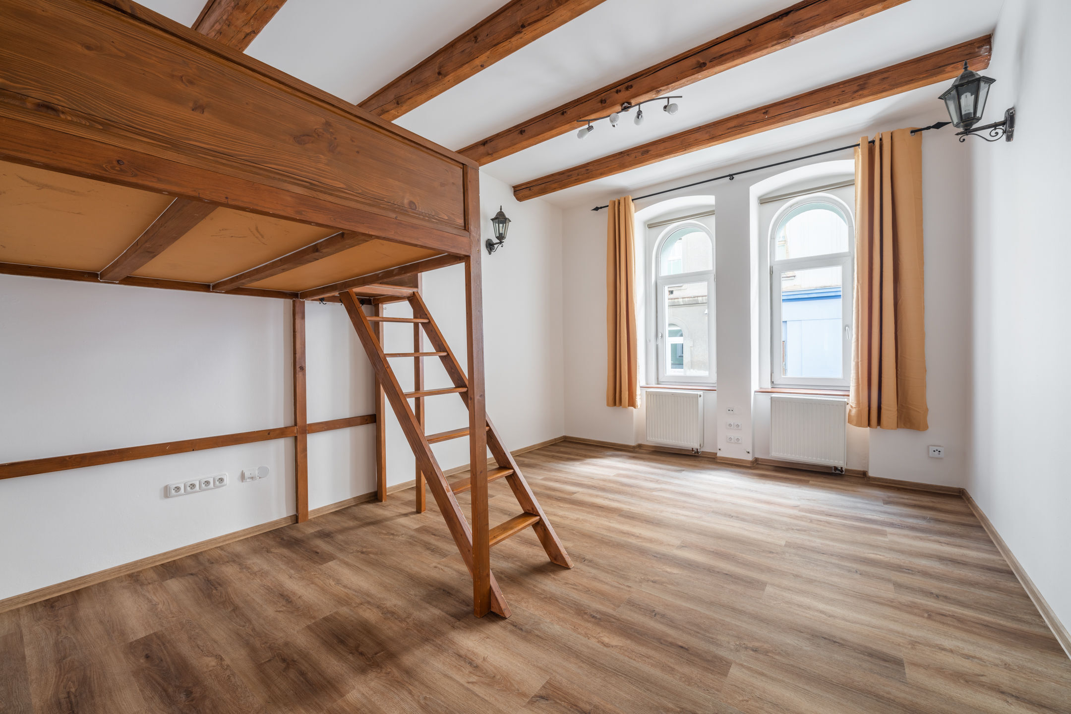 Byt 1+1 v &scaron;ir&scaron;&iacute;m centru, 45 m2