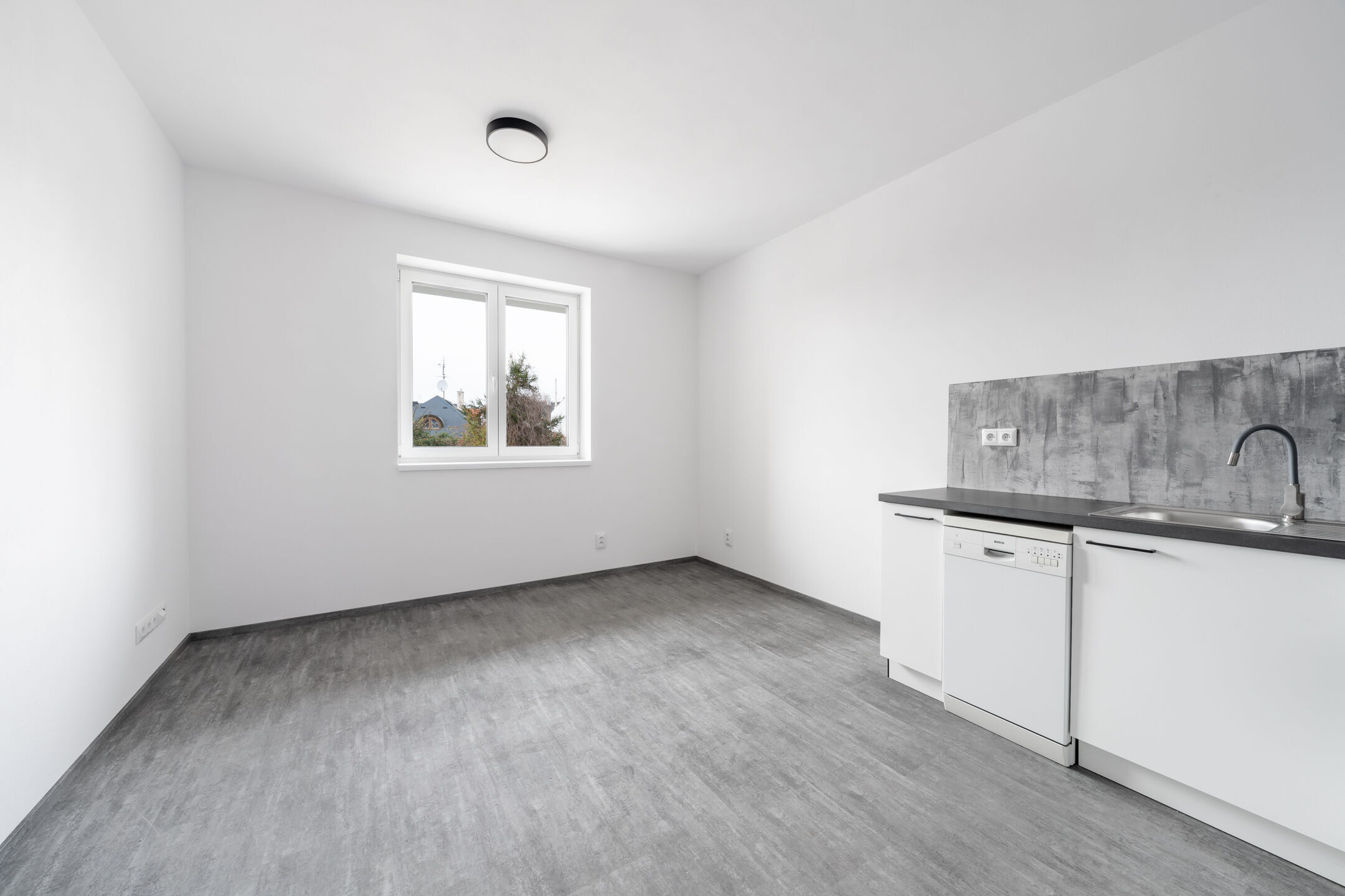 Pron&aacute;jem zcela nov&eacute;ho bytu 2+kk, 37 m2