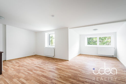 Byt 1+kk s parkovac&iacute;m st&aacute;n&iacute;m, 39 m2