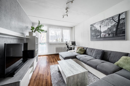 Zrekonstruovan&yacute; byt 4+1 s lodži&iacute;, 77 m2