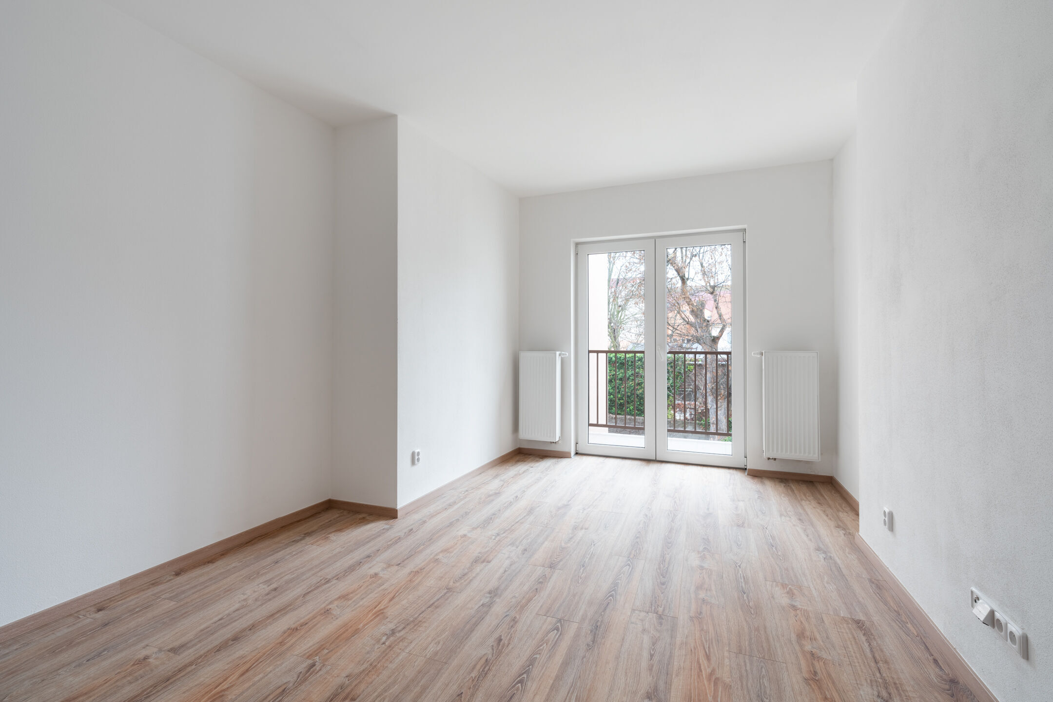 Modern&iacute; byt 2+kk s balkonem v centru města, 44 m2
