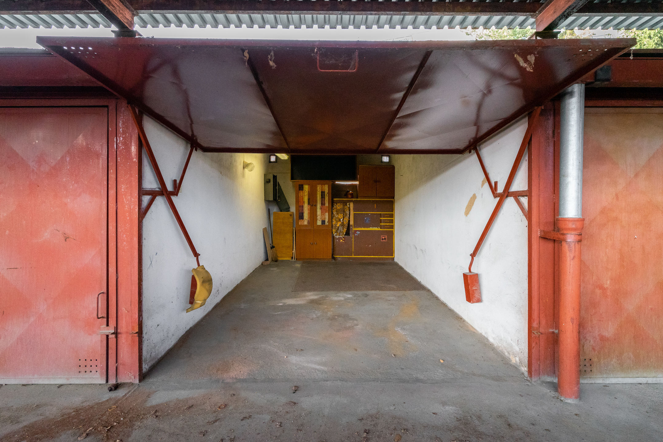 Gar&aacute;ž, 15 m2