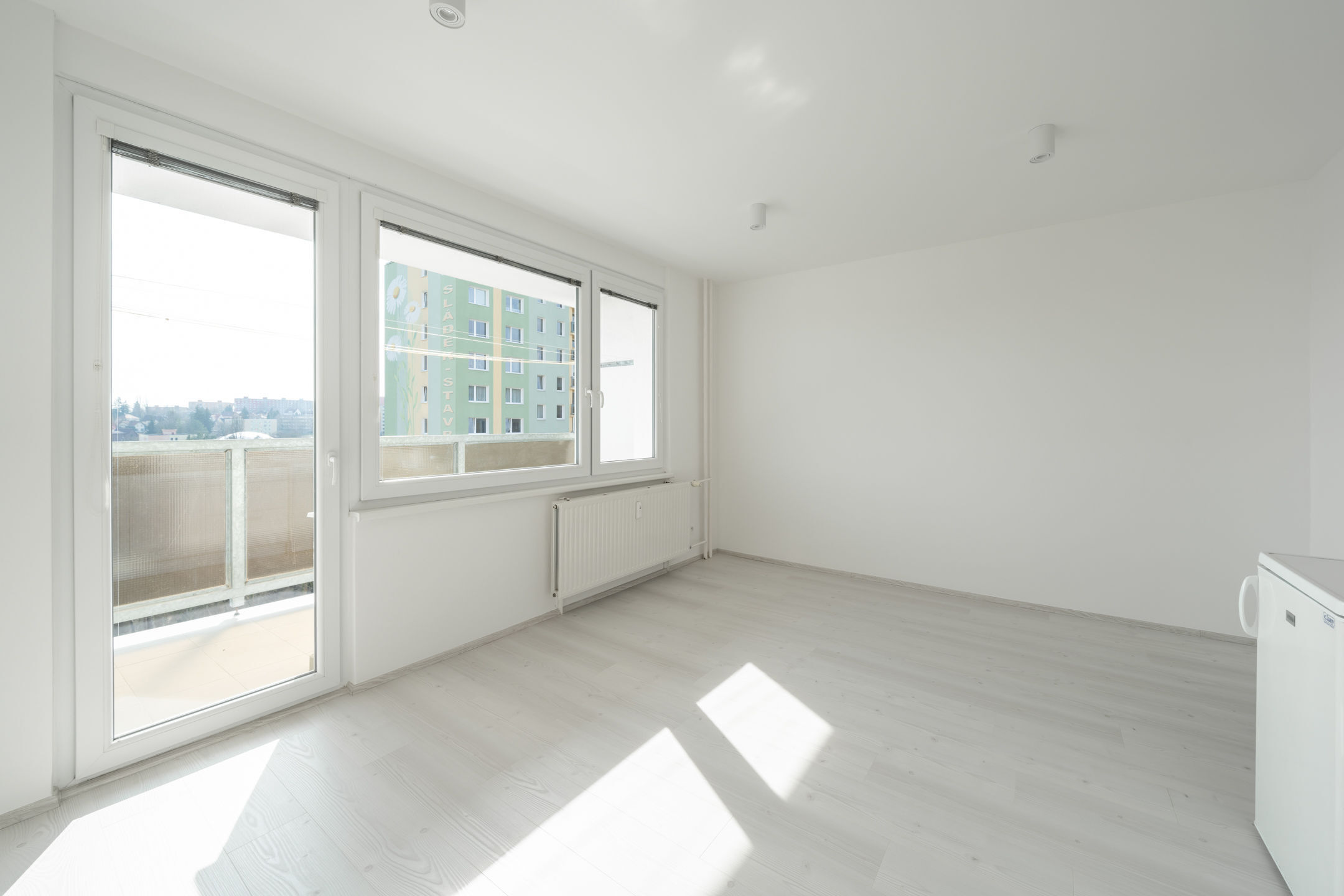Byt 1+kk s lodži&iacute;, 35 m2
