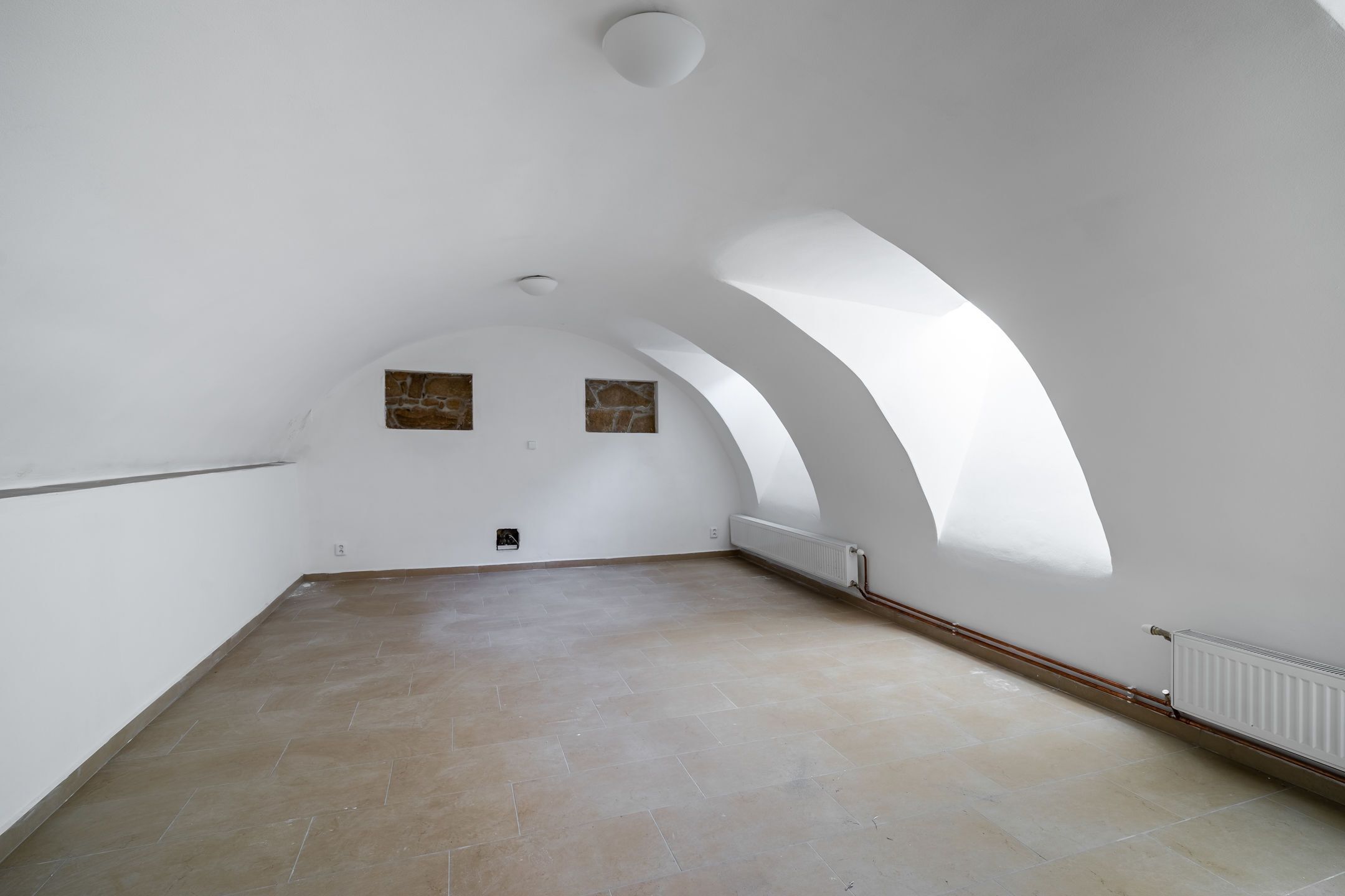 Kancel&aacute;ř, 43 m2