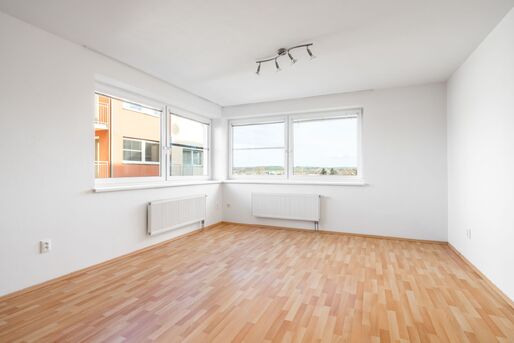 Byt 2+kk s balkonem, 57 m2